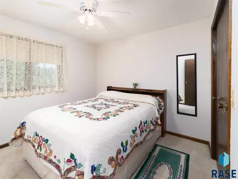 6801 E 26th St, Sioux Falls, SD 57110 photo 12