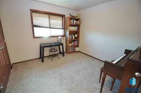 3803 S Homerun Ave, Sioux Falls, SD 57110 photo 12