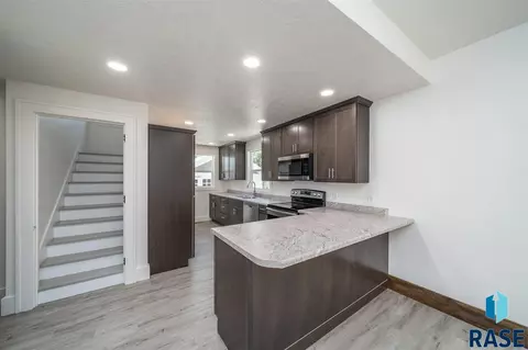 1503 S Spring Ave, Sioux Falls, SD 57105 photo 12