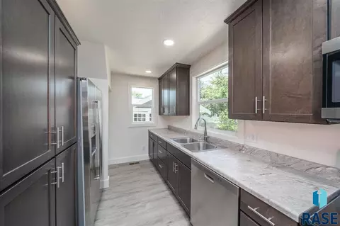 1503 S Spring Ave, Sioux Falls, SD 57105 photo 11