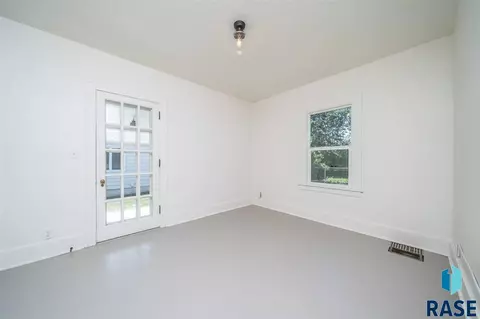 1503 S Spring Ave, Sioux Falls, SD 57105 photo 15