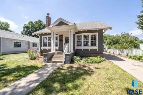 1503 S Spring Ave, Sioux Falls, SD 57105 photo 2