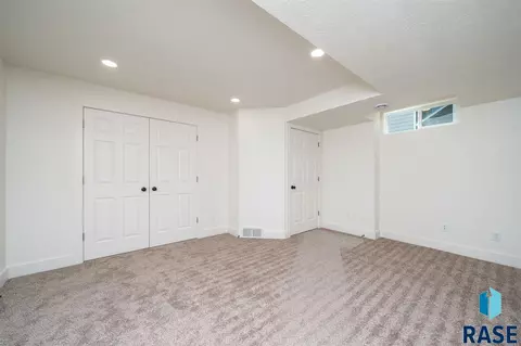 1503 S Spring Ave, Sioux Falls, SD 57105 photo 29