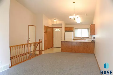 3703 E Mission St, Sioux Falls, SD 57103 photo 4