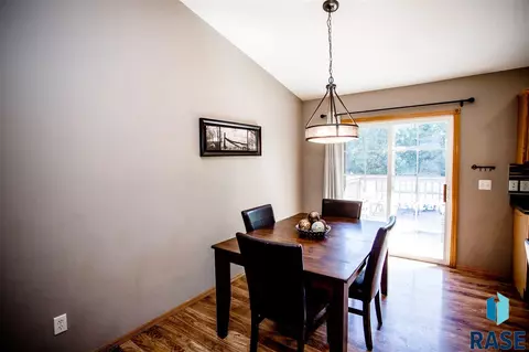 1504 S River Oak Ave, Brandon, SD 57005 photo 5