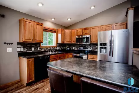 1504 S River Oak Ave, Brandon, SD 57005 photo 7