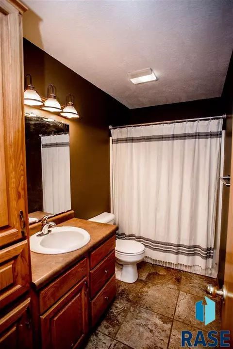 1504 S River Oak Ave, Brandon, SD 57005 photo 13