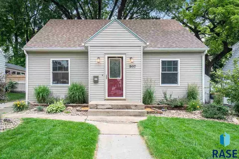 907 S 3rd Ave, Sioux Falls, SD 57105 photo 1