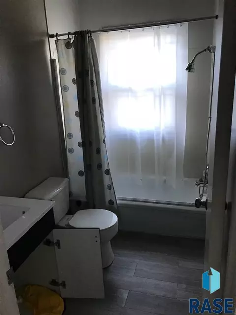 2912 E 2914 E Pearl St, Sioux Falls, SD 57103 photo 8