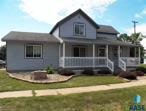 105 E 1st St, Marion, SD 57043 photo 1