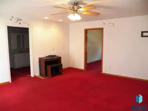 105 E 1st St, Marion, SD 57043 photo 23