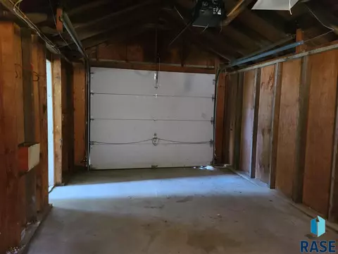 206 E 1st St, Marion, SD 57043 photo 15