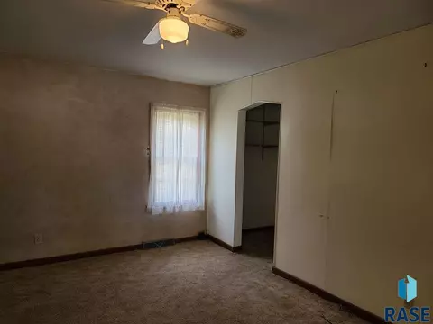 206 E 1st St, Marion, SD 57043 photo 3