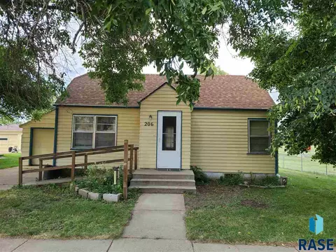 206 E 1st St, Marion, SD 57043 photo 16