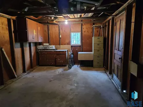 206 E 1st St, Marion, SD 57043 photo 14