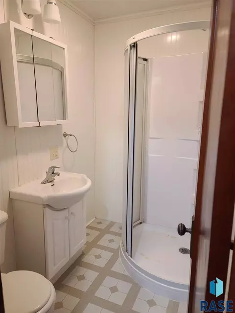206 E 1st St, Marion, SD 57043 photo 9