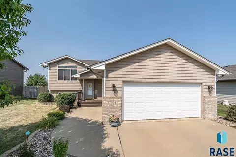 7004 W 61st St, Sioux Falls, SD 57106 photo 2