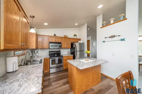 7004 W 61st St, Sioux Falls, SD 57106 photo 3