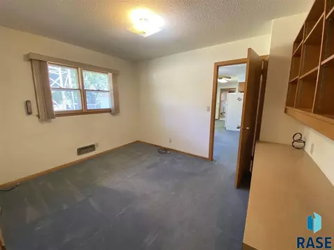 312 E 3rd St, Freeman, SD 57029 photo 18