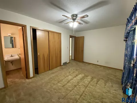 312 E 3rd St, Freeman, SD 57029 photo 13