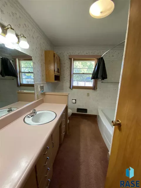 312 E 3rd St, Freeman, SD 57029 photo 15