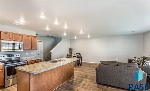 214 N Nesmith Ave, Sioux Falls, SD 57103 photo 5