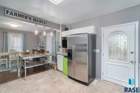 616 N Broadway St, Canton, SD 57013 photo 16