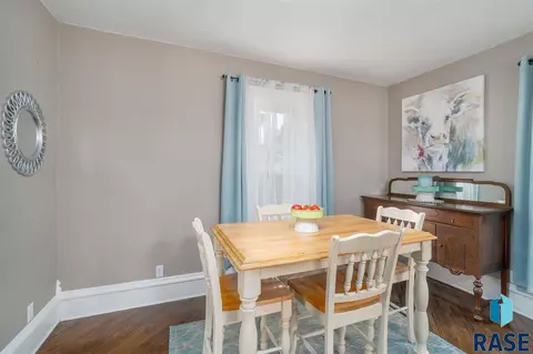616 N Broadway St, Canton, SD 57013 photo 11