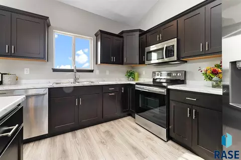 1401 N Rose Ave, Tea, SD 57064 photo 9