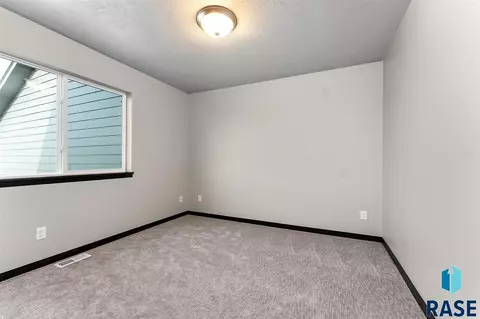 1401 N Rose Ave, Tea, SD 57064 photo 19