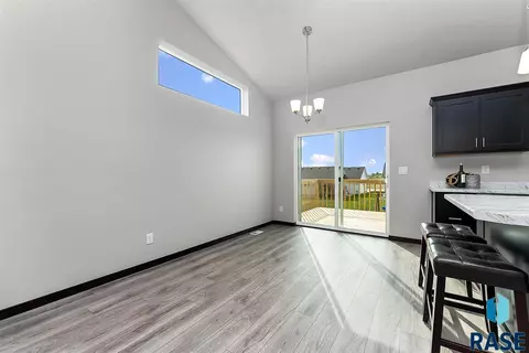 1401 N Rose Ave, Tea, SD 57064 photo 6
