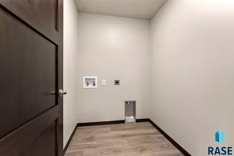 1401 N Rose Ave, Tea, SD 57064 photo 18