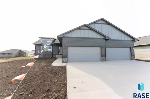 1401 N Rose Ave, Tea, SD 57064 photo 1