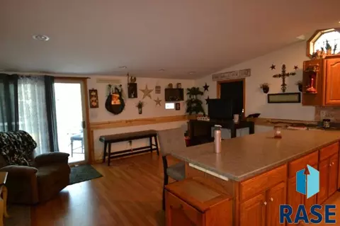 405 Park Ave, Alcester, SD 57001 photo 3