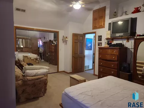 533 E 3rd St, Parker, SD 57053 photo 13