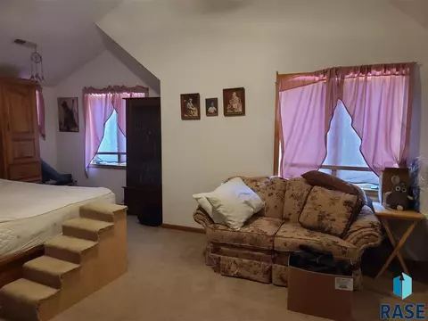 533 E 3rd St, Parker, SD 57053 photo 11
