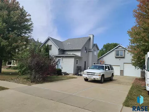 533 E 3rd St, Parker, SD 57053 photo 26