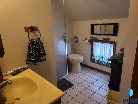 533 E 3rd St, Parker, SD 57053 photo 14