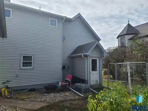 533 E 3rd St, Parker, SD 57053 photo 35