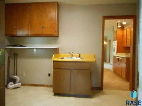 305 E 6th St, Alcester, SD 57001 photo 13