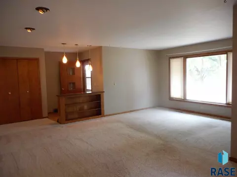 305 E 6th St, Alcester, SD 57001 photo 10