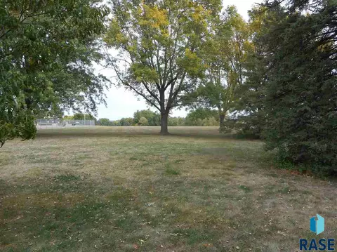 305 E 6th St, Alcester, SD 57001 photo 18