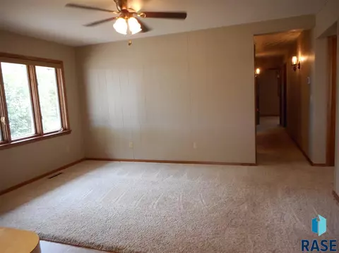 305 E 6th St, Alcester, SD 57001 photo 12
