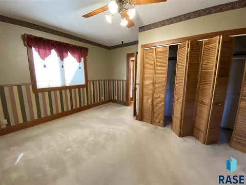 426 S Wipf St, Freeman, SD 57029 photo 14