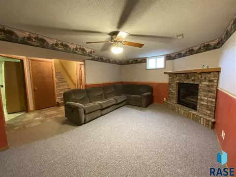 426 S Wipf St, Freeman, SD 57029 photo 23