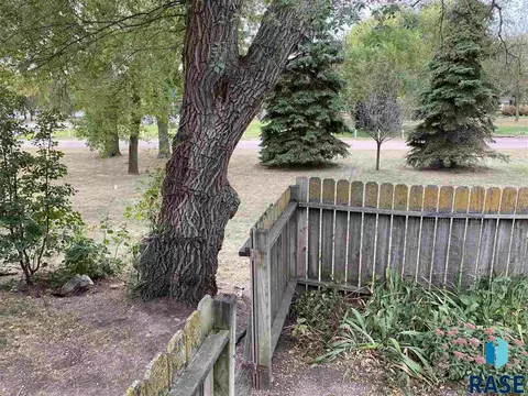 426 S Wipf St, Freeman, SD 57029 photo 32