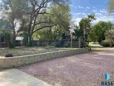 426 S Wipf St, Freeman, SD 57029 photo 36