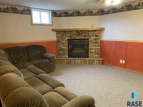 426 S Wipf St, Freeman, SD 57029 photo 21