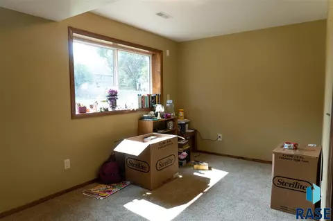 107 E 7th St, Dell Rapids, SD 57022 photo 14