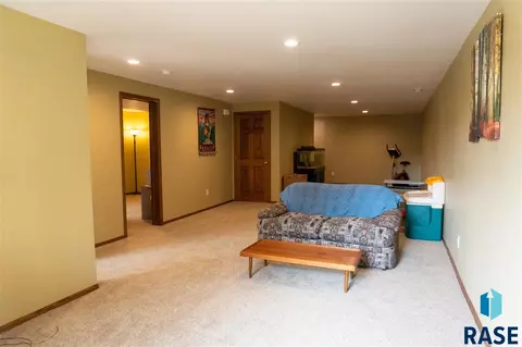 107 E 7th St, Dell Rapids, SD 57022 photo 13